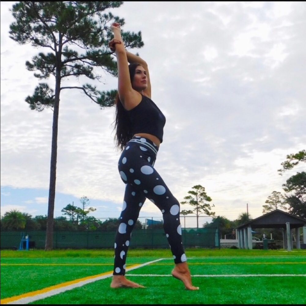 poka dot workout leggings - Picture 2 of 11